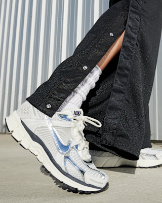 NIKEスニーカー Nike WMNS Zoom Vomero 5Chrome Nike Zoom Vomero 5 Premium Women's Shoes. Nike IN